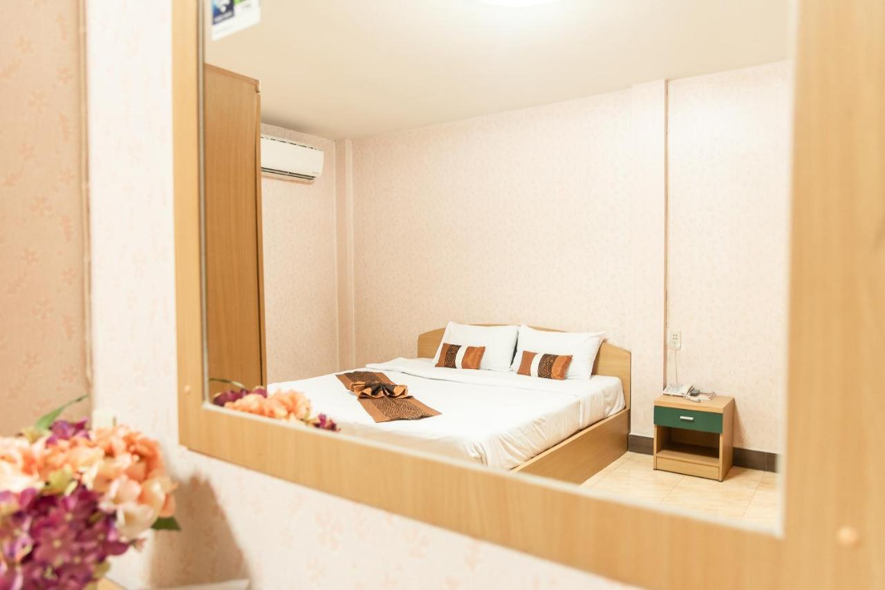 Pn Gold Resort Bangsaen Buitenkant foto